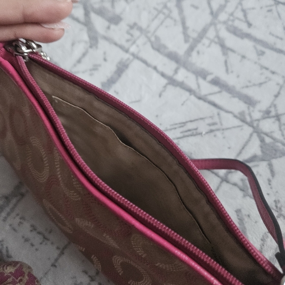 Coach Wristlet - Picture 8 of 9